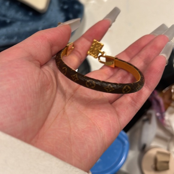 LV bracelet - Picture 5 of 5